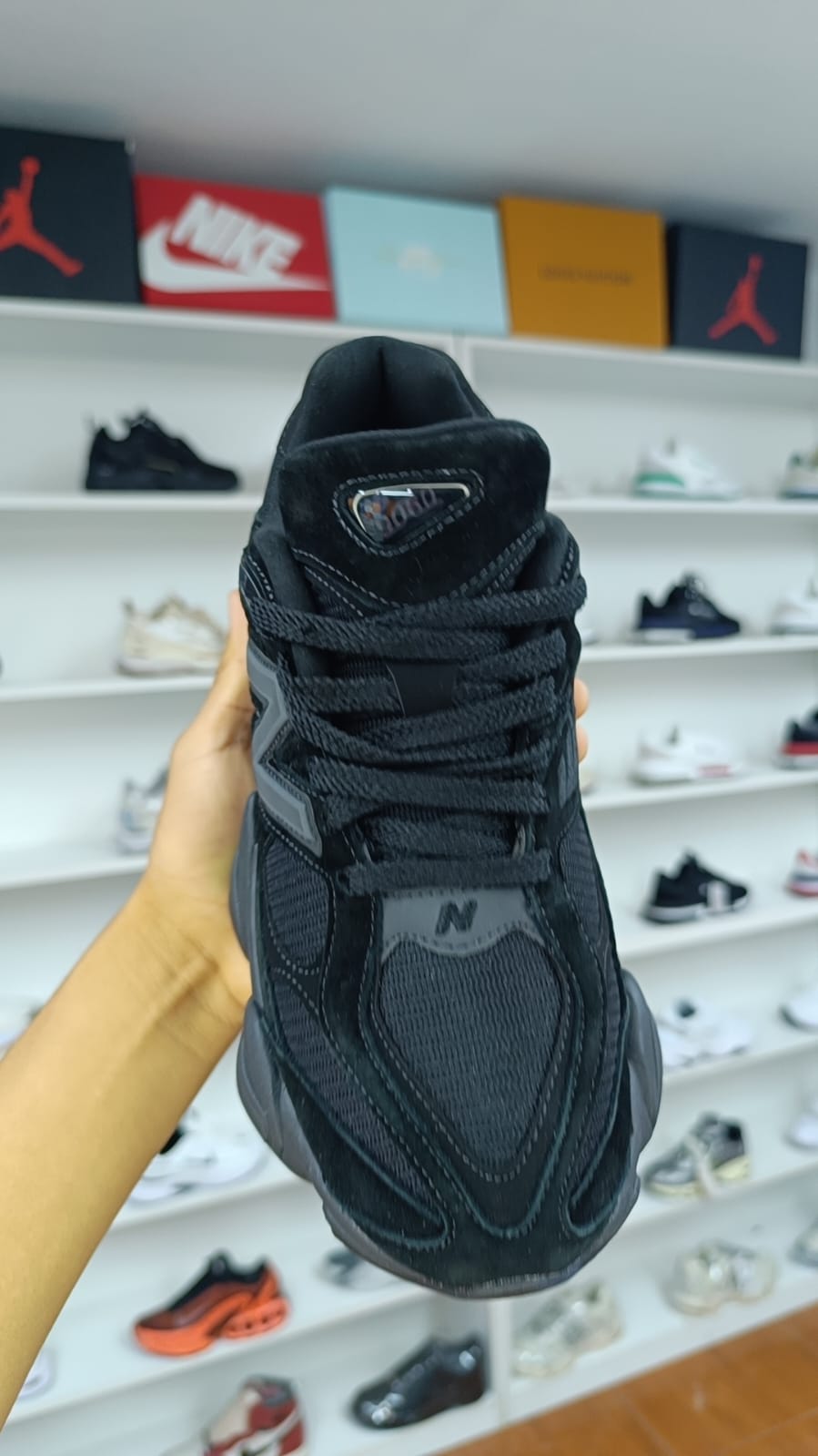 NEW BALANCE 9060 "TRIPLE BLACK"