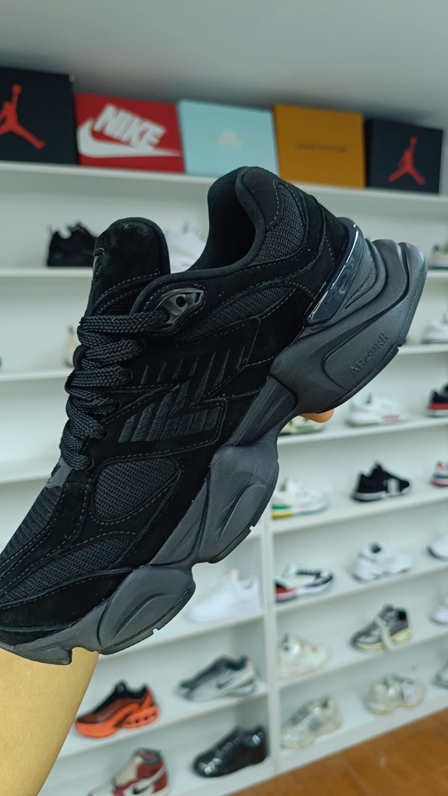 NEW BALANCE 9060 "TRIPLE BLACK"