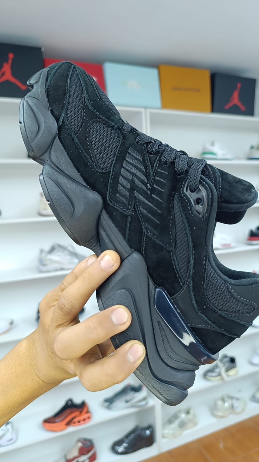 NEW BALANCE 9060 "TRIPLE BLACK"