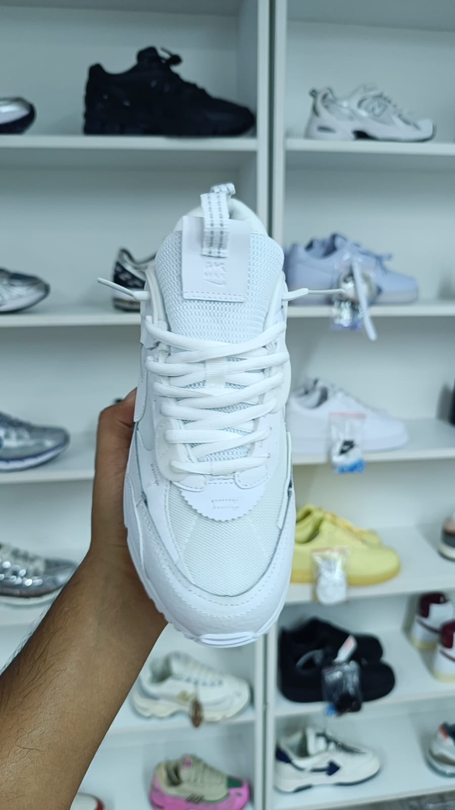 NIKE AIR MAX 90 FUTURA "TRIPLE WHITE"