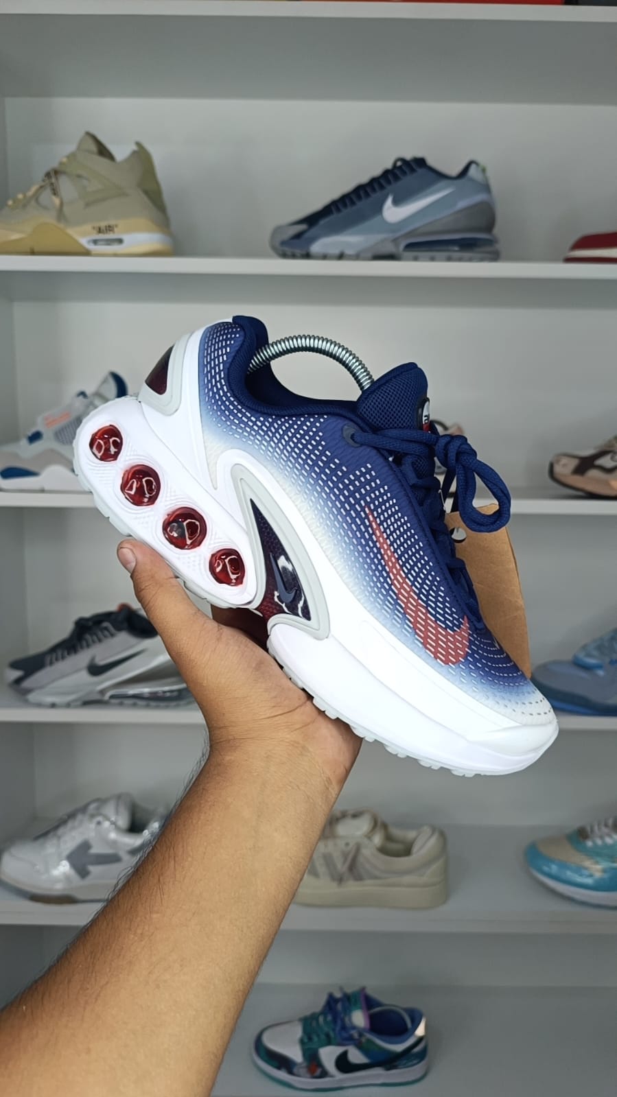 NIKE AIR MAX DN