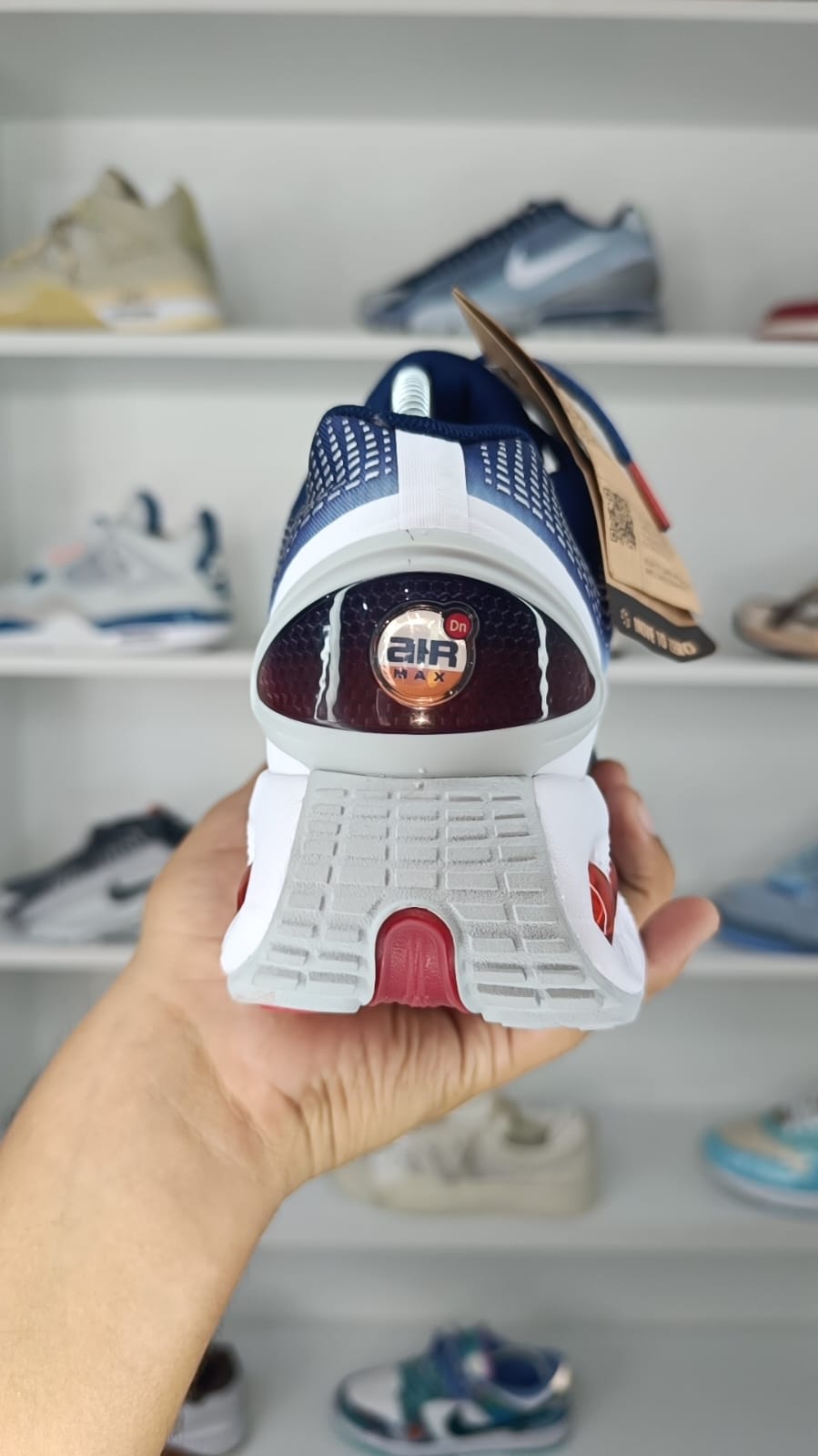 NIKE AIR MAX DN