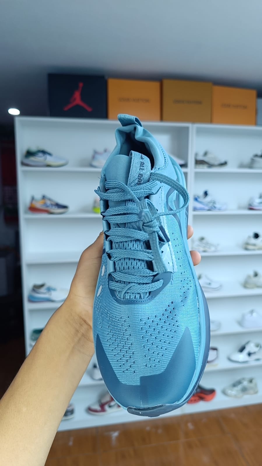 NIKE ZEGAMA 2 TRAIL 5