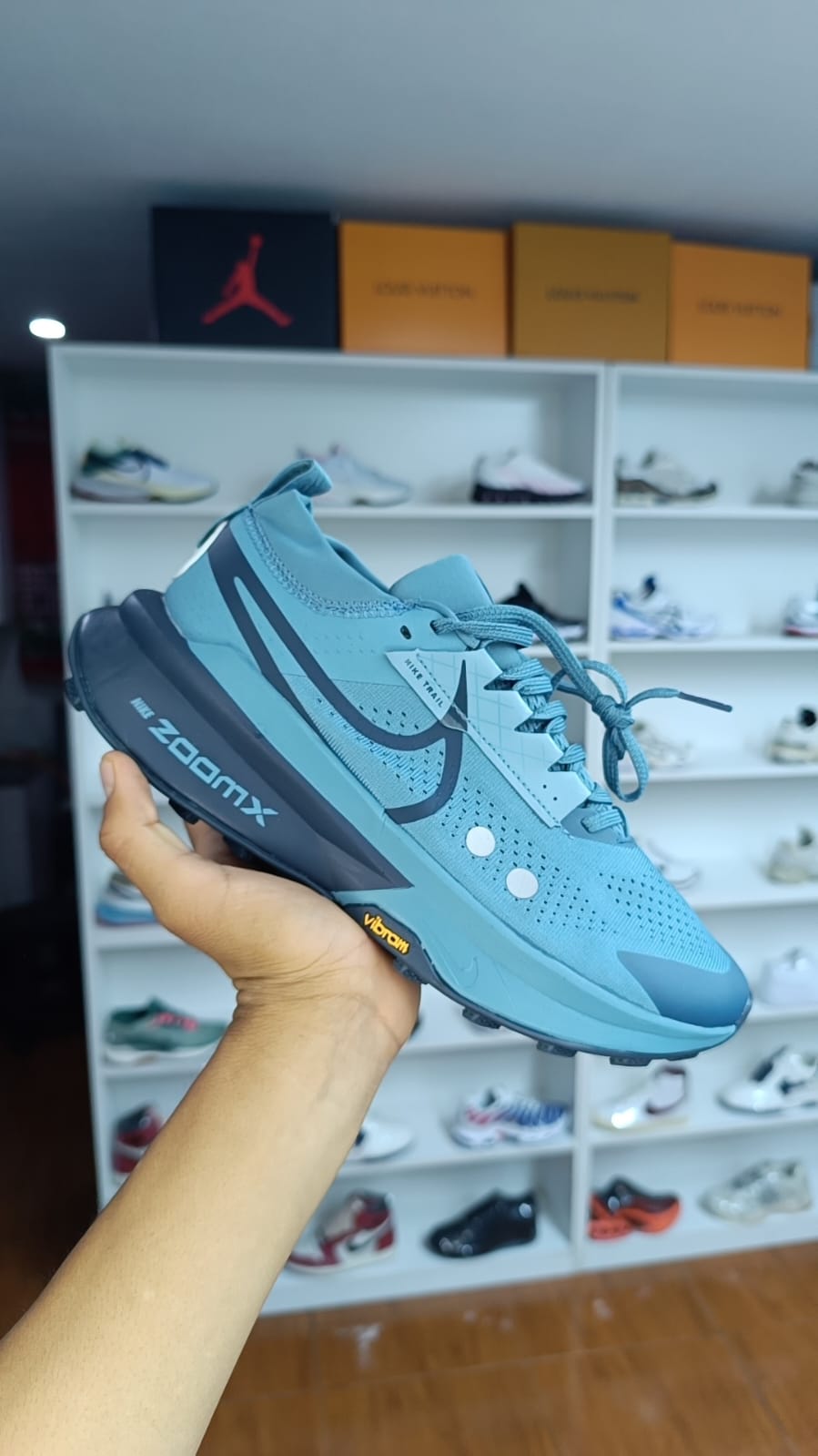 NIKE ZEGAMA 2 TRAIL 5
