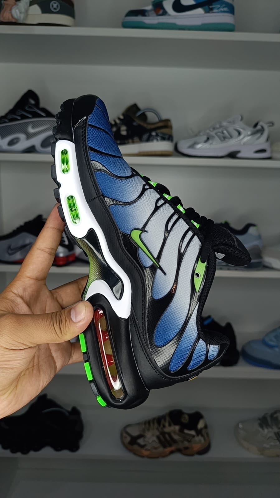 NIKE AIR MAX TN