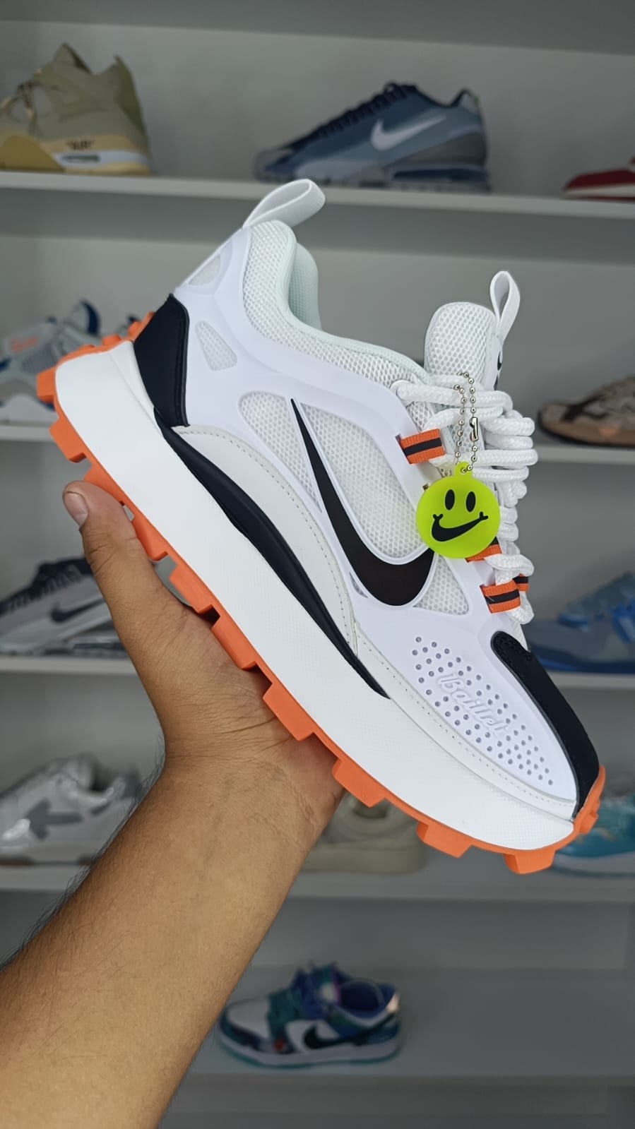 NIKE BAILLELI