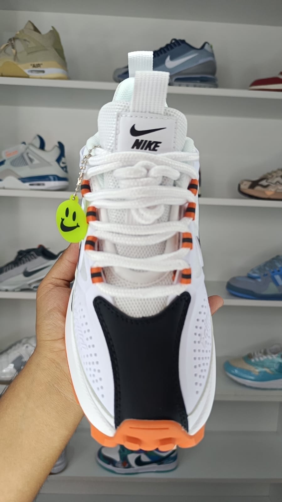 NIKE BAILLELI