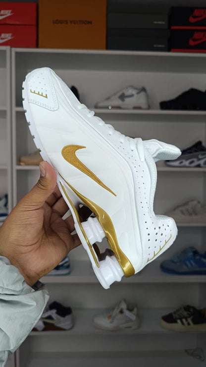 NIKE SHOX R4 "WHITE GOLDEN"