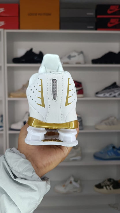 NIKE SHOX R4 "WHITE GOLDEN"