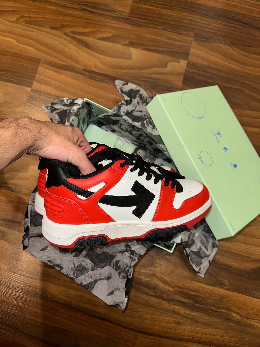 OFF WHITE OFFICE RED/BLACK/WHITE "PK"