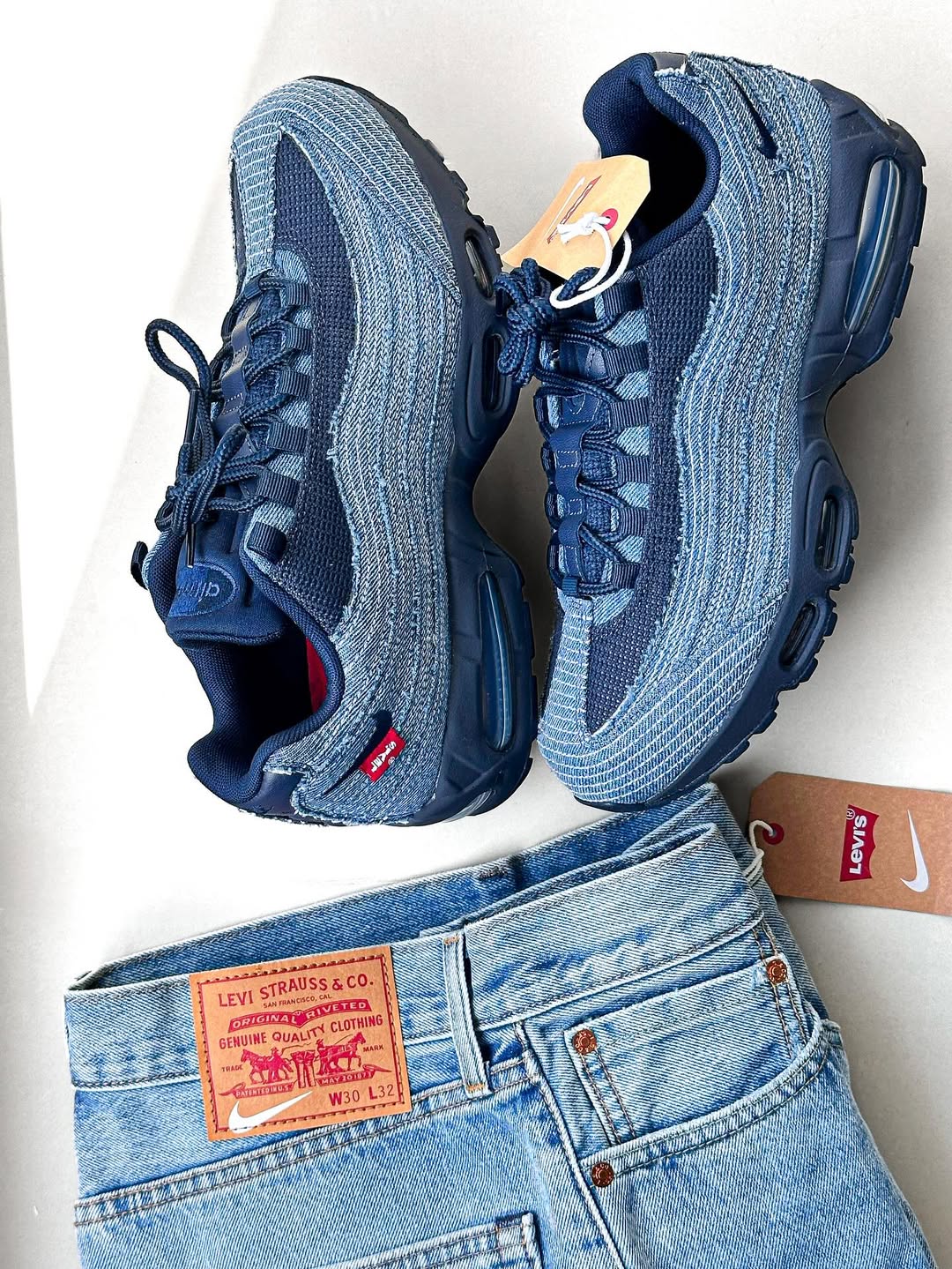 NIKE AIR MAX 95 LEVIS