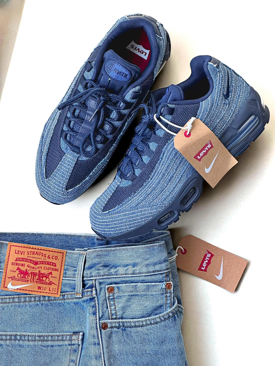 NIKE AIR MAX 95 LEVIS