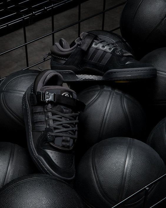 Adidas forum x bad bunny "Black"