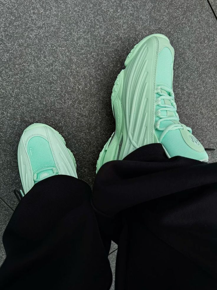 NIKE HOT STEP 2 DRAKE NOCTA