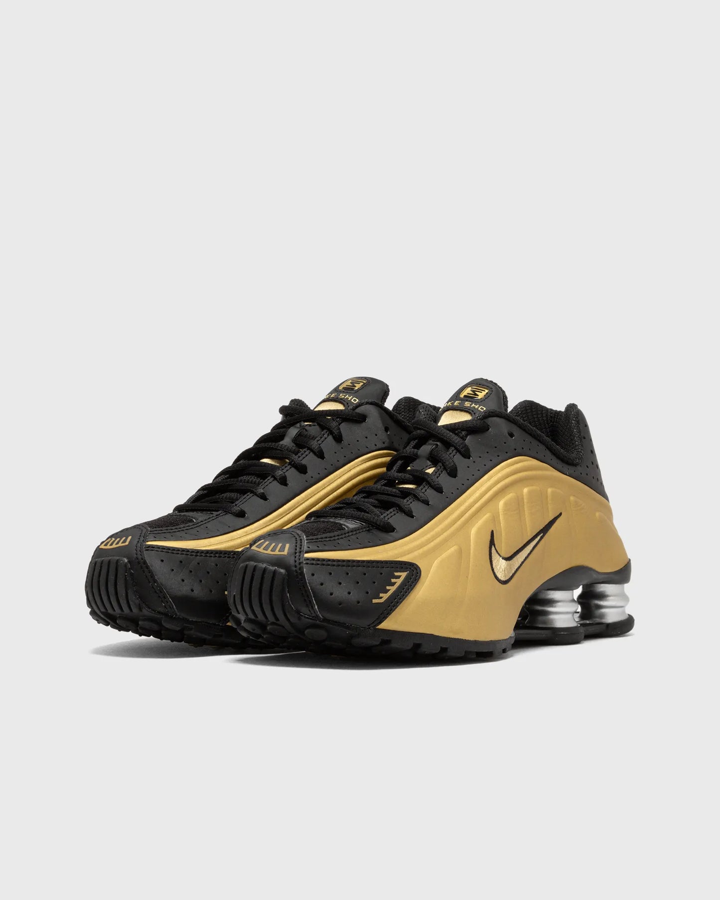 NIKE SHOX R4