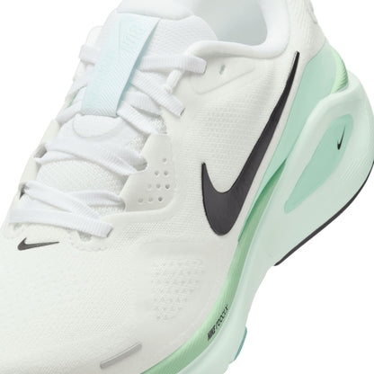 NIKE STRUCTURE 26