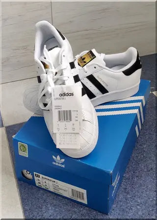 Adidas superstar en caja online
