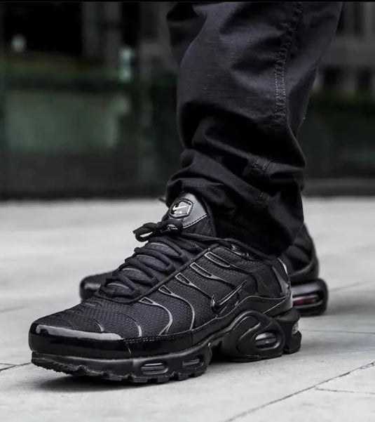 Nike tn blancas y negras online