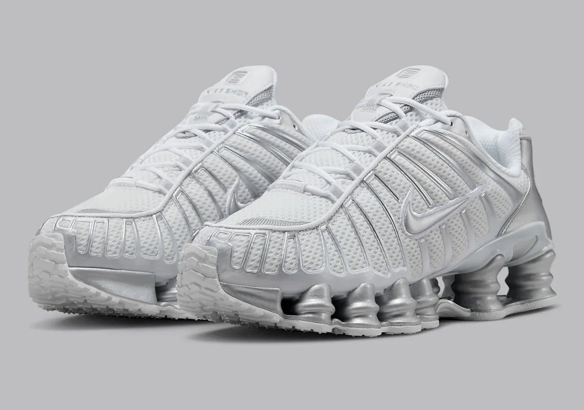 NIKE AIR MAX SHOX "TRIPLE WHITE"