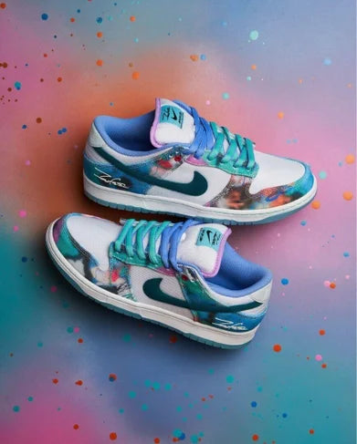 NIKE DUNK LOW "FUTURA"