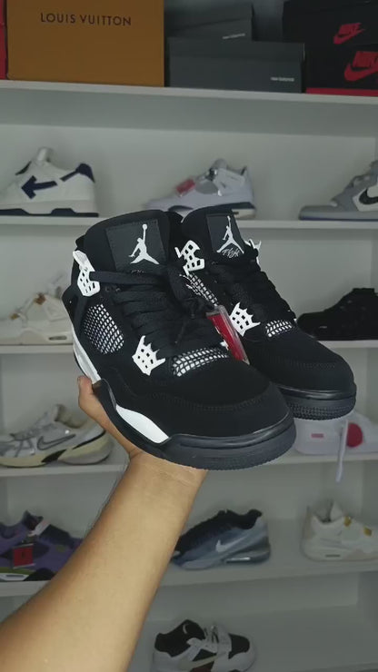 JORDAN 4 RETRO "WHITE THUNDER"