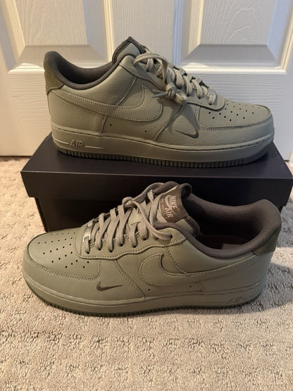 NIKE AIR FORCE 1