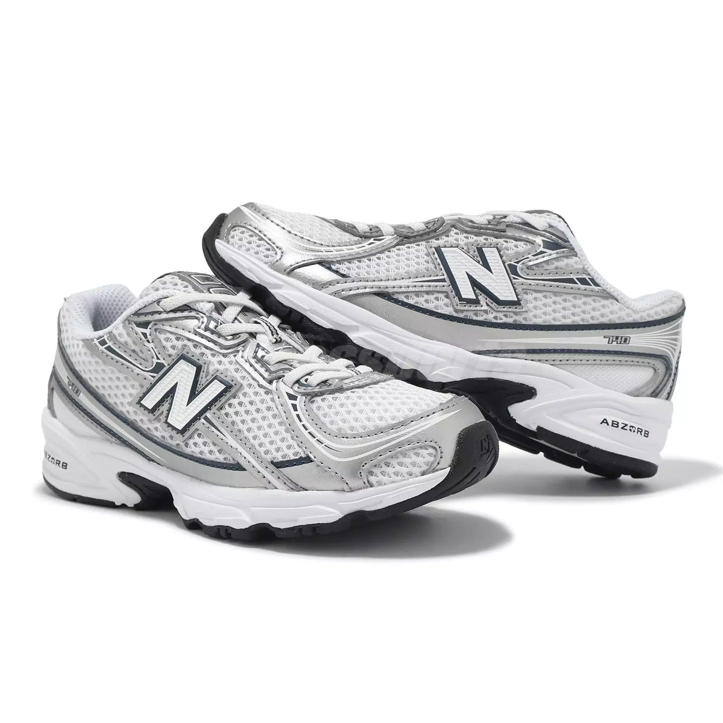NEW BALANCE 740